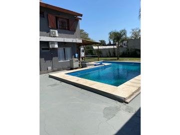 Casa 6 Ambientes, Grandes Comodidades-Oportunidad!! Retasada