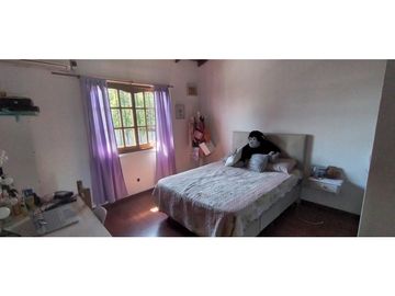 Casa 6 Ambientes, Grandes Comodidades-Oportunidad!! Retasada