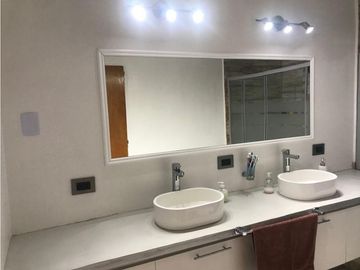 Casa 6 Ambientes, Grandes Comodidades-Oportunidad!! Retasada