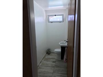 Casa 6 Ambientes, Grandes Comodidades-Oportunidad!! Retasada