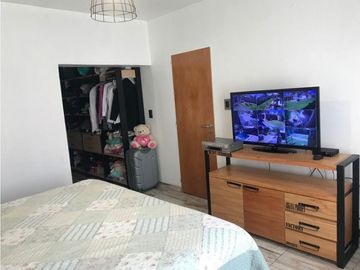 Casa 6 Ambientes, Grandes Comodidades-Oportunidad!! Retasada