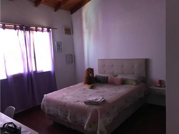 Casa 6 Ambientes, Grandes Comodidades-Oportunidad!! Retasada
