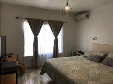 Casa 6 Ambientes, Grandes Comodidades-Oportunidad!! Retasada