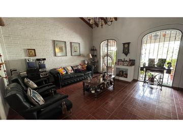 VENDE CASA EN LA SEXTA SECCION MENDOZA - apta crédito