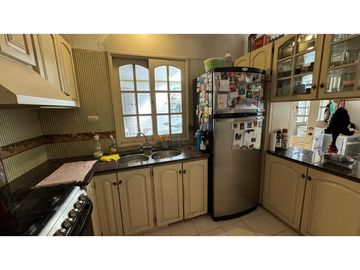 VENDE CASA EN LA SEXTA SECCION MENDOZA - apta crédito
