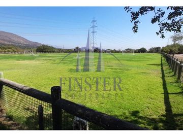 Finster Vende Parcela De 5000 M² En Condominio Altos De Olmu