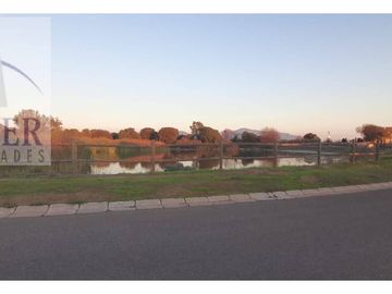 Finster Vende Parcela De 5000 M² En Condominio Fundo Valle A