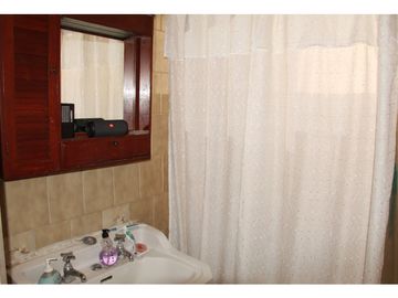 Gestimob , Vende Casa Con Excelente Ubicación Para Inversion