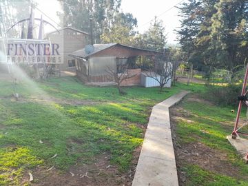 Finster Vende Hermosa Parcela De 25.000 M2 Valle Alegre, Qui