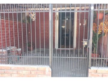 Oportunidad Venta Casa Comuna De El Bosque, 3d Y 1b Excelent