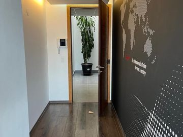 Oficina en Rancho San Francisco