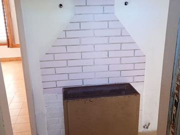 SE VENDE CASA con DEPARTAMENTO sobre EMILIO de la CALLE 300