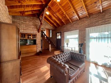 CHALET DE 4 AMB CON PISCINA EN COUNTRY EL PARAISO