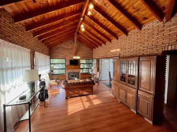 CHALET DE 4 AMB CON PISCINA EN COUNTRY EL PARAISO