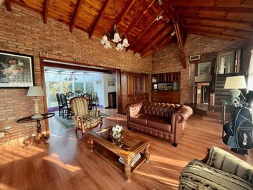 CHALET DE 4 AMB CON PISCINA EN COUNTRY EL PARAISO