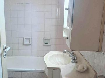 Caballito/Muy Buen Departamento 4 Ambientes con Dependencia y Cochera