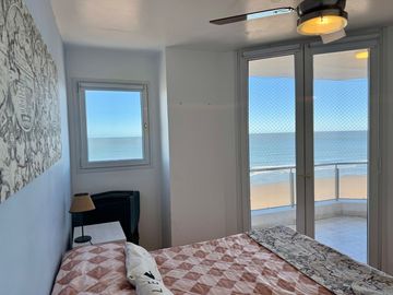 DEPTO FRENTE AL MAR CON DORMITORIO AL FRENTE