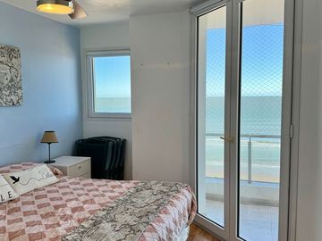 DEPTO FRENTE AL MAR CON DORMITORIO AL FRENTE