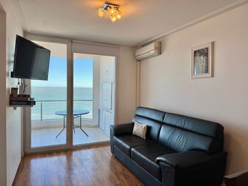 DEPTO FRENTE AL MAR CON DORMITORIO AL FRENTE