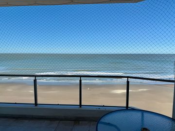 DEPTO FRENTE AL MAR CON DORMITORIO AL FRENTE
