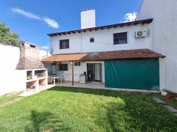 Chalet en venta en Parque Quirno