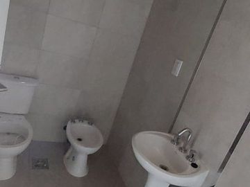 Venta Departamento 2 Habitaciones, 1 Baño, Cochera