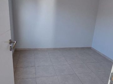 Venta Departamento 2 Habitaciones, 1 Baño, Cochera