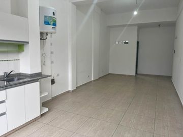 VENTA CASEROS AMPLIO MONOAMBIENTE BAJAS EXPENSAS