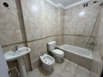 VENTA CASEROS AMPLIO MONOAMBIENTE BAJAS EXPENSAS