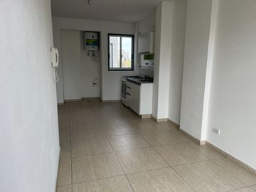 VENTA 2 AMBIENTES CON BALCÓN. POSIB DE FINANCIAR.