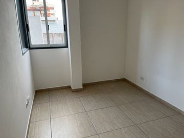 VENTA 2 AMBIENTES CON BALCÓN. POSIB DE FINANCIAR.