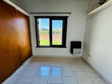Casa de 7 ambientes y 5 habitaciones venta Ezeiza