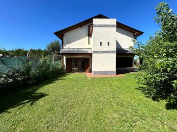 Casa de 7 ambientes y 5 habitaciones venta Ezeiza