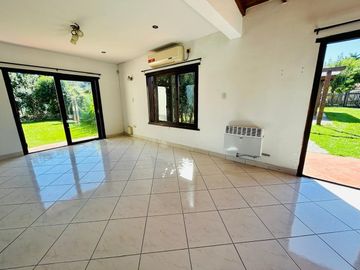 Casa de 7 ambientes y 5 habitaciones venta Ezeiza