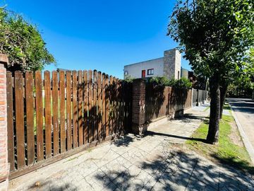 Casa de 7 ambientes y 5 habitaciones venta Ezeiza