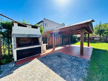Casa de 7 ambientes y 5 habitaciones venta Ezeiza