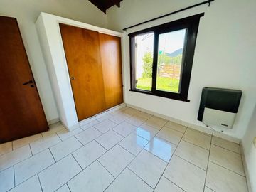 Casa de 7 ambientes y 5 habitaciones venta Ezeiza