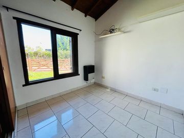 Casa de 7 ambientes y 5 habitaciones venta Ezeiza