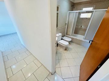 Casa de 7 ambientes y 5 habitaciones venta Ezeiza