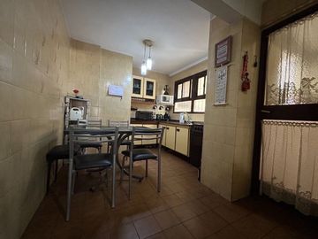 VENTA DEPARTAMENTO 4 AMBIENTES CON COCHERA ALMAGRO