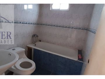 Finster Vende Gran Propiedad Uso Comercial Y Residencial Qui