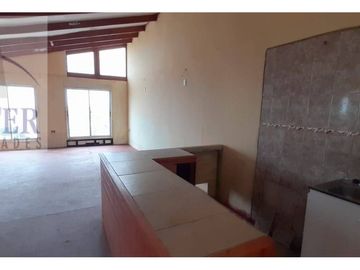 Finster Vende Gran Propiedad Uso Comercial Y Residencial Qui