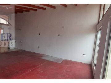 Finster Vende Gran Propiedad Uso Comercial Y Residencial Qui
