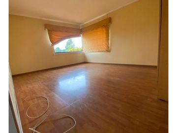 Parela 3,77ha. Con Casa, Bodega, Piscina, Quincho (en Oferta