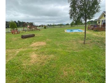 Parela 3,77ha. Con Casa, Bodega, Piscina, Quincho (en Oferta