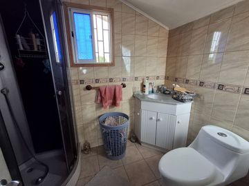 A La Venta Hermosa Casa + Casa Y Cabaña, Con Vista Al Mar En