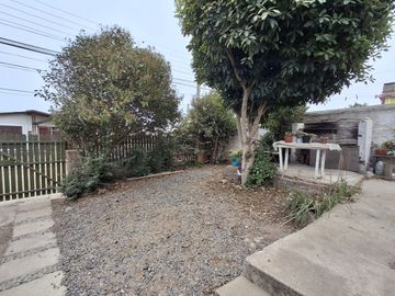 A La Venta Hermosa Casa + Casa Y Cabaña, Con Vista Al Mar En