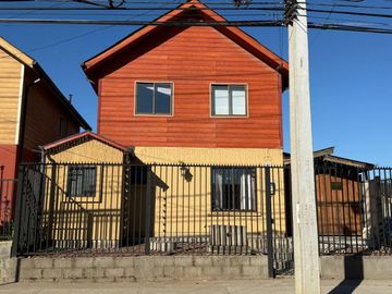 Vendemos Hermosa Casa Esquina En Villa Bicentenario