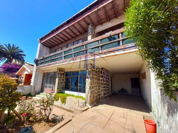 Finster Vende Espectacular Casa Frente Hotel Yachting Quinte