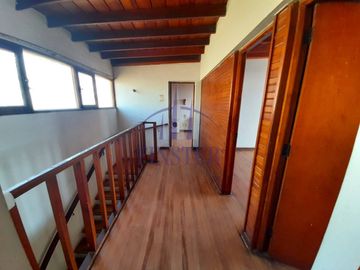 Finster Vende Espectacular Casa Frente Hotel Yachting Quinte